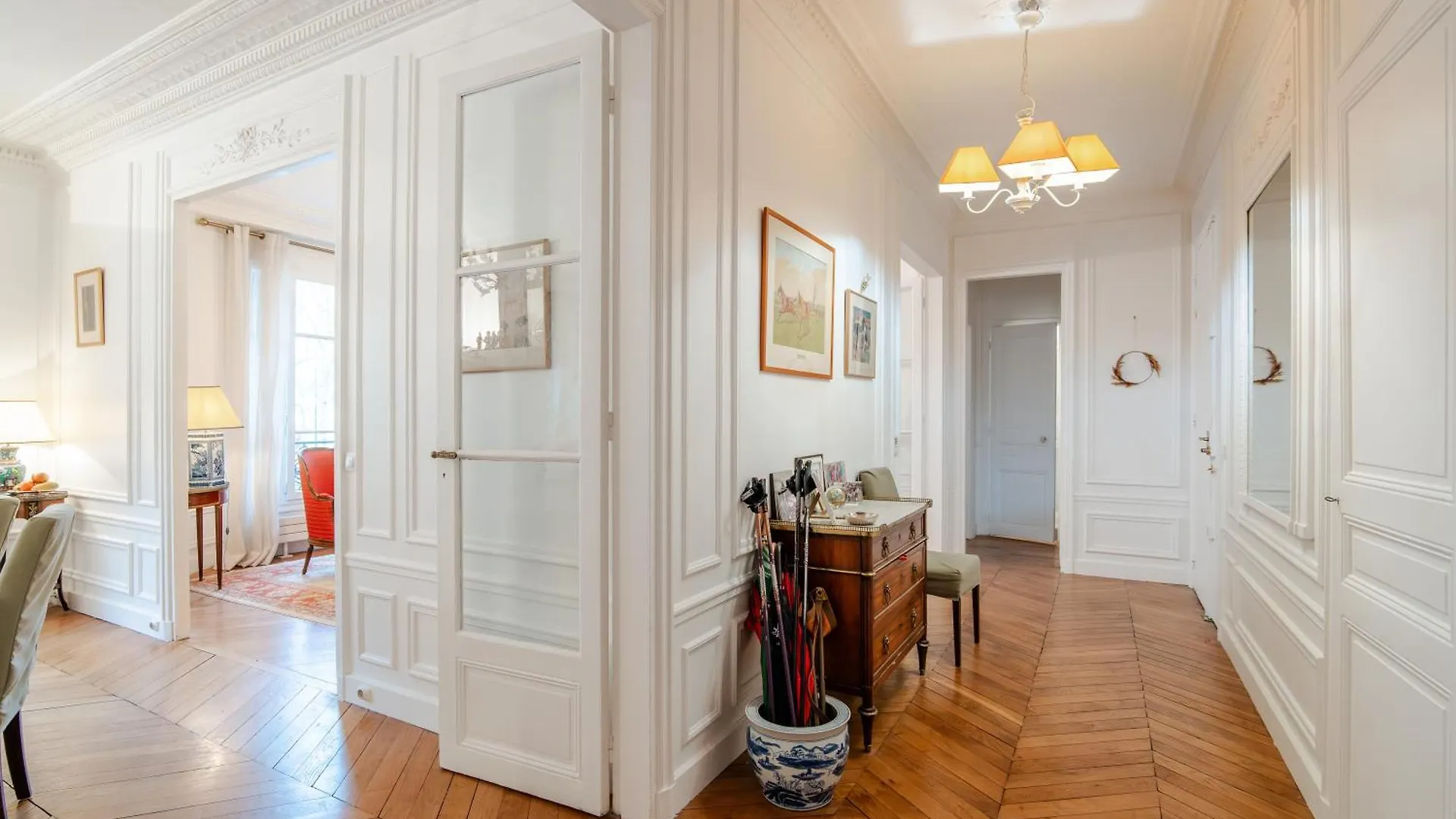 Veeve - Magic Of Light Apartment